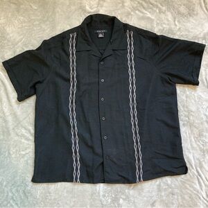 Synrgy Black Short Sleeve Button Down Guayabera Style Shirt Size XL